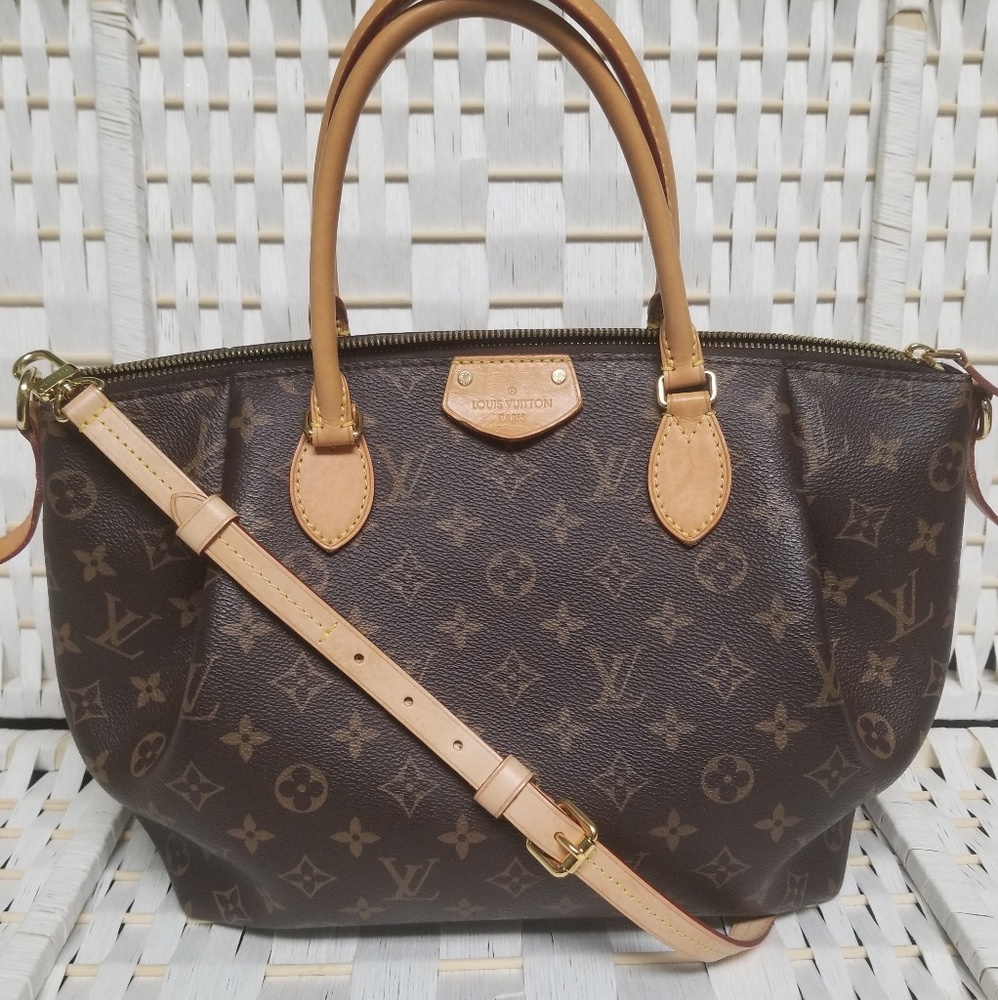 Louis Vuitton MM Turenne Bag